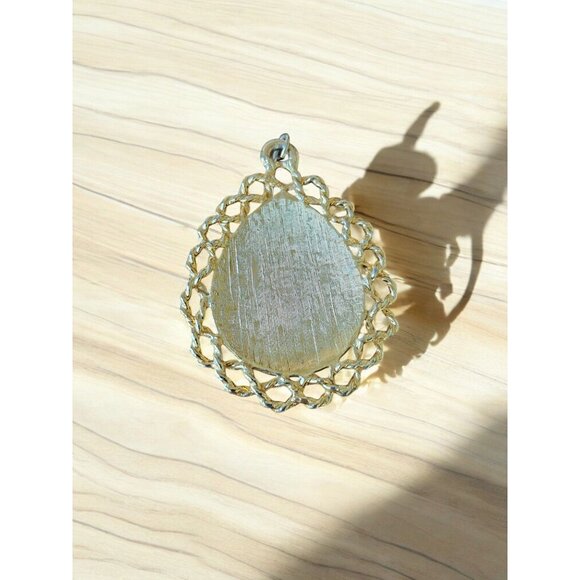 Floral Engraved Filigree Border Goldtone Pendant - Picture 4 of 4